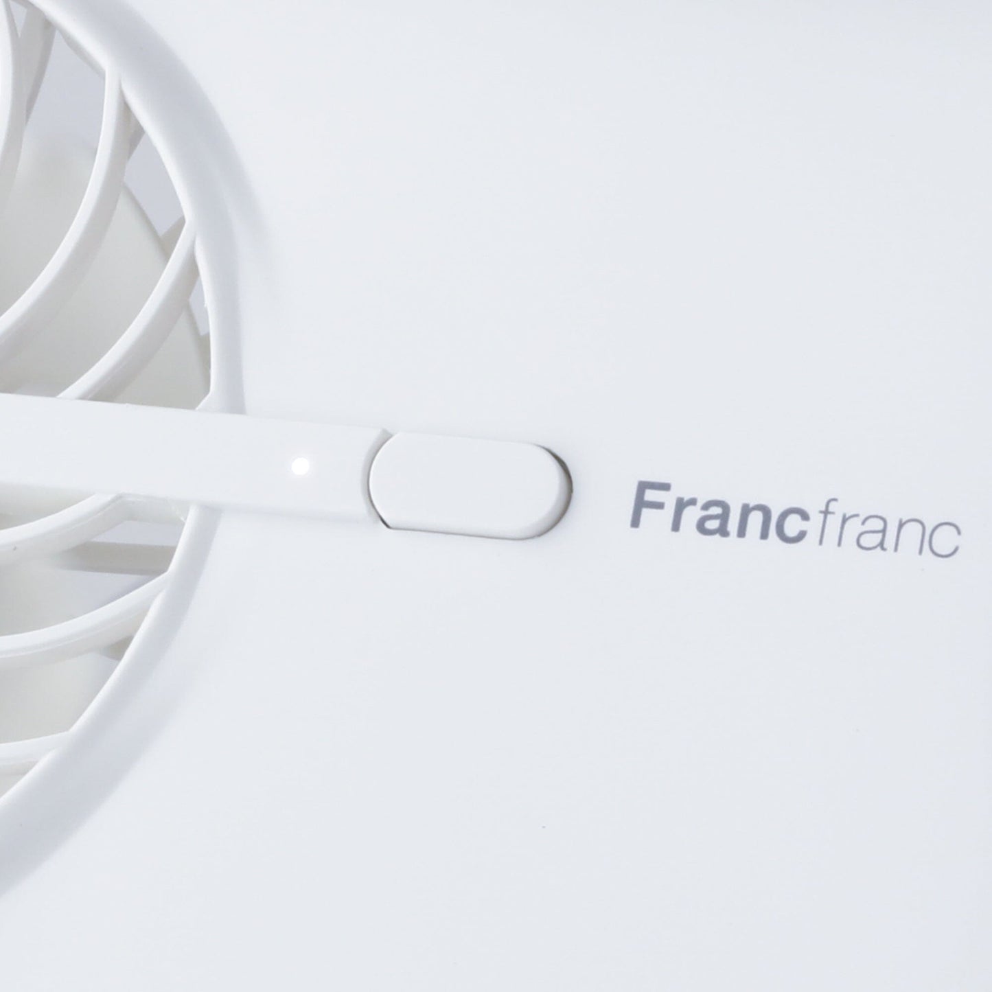 FRAIS Carry Fan White